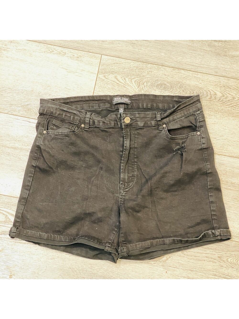 WAX JEAN Shorts Women's Size 3X Black 36w Denim Distressed Cut-off Dark Stretch